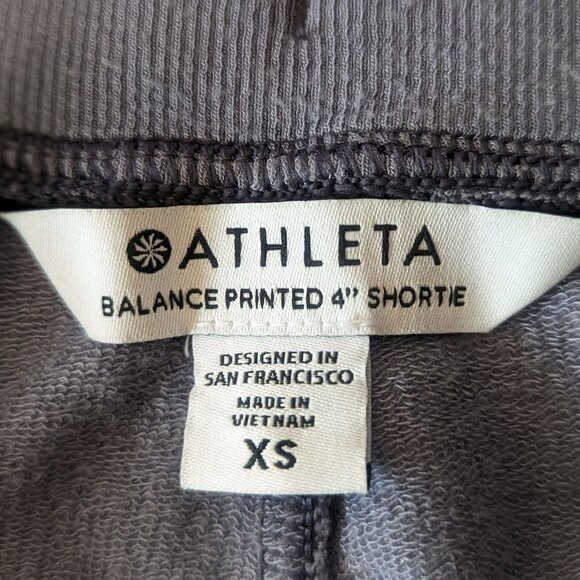 ATHLETA BALANCE 4" SHORTIE SHORTS IN POSITIVE LATITUDES TEMPTEST VIOLET - Picture 4 of 6
